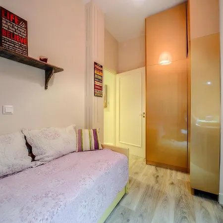 Contessina Apt. شقة