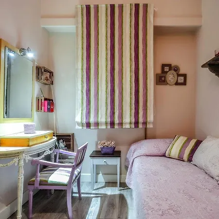 Contessina Apt. شقة