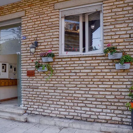 Contessina Apt. *