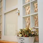 Contessina Apt. Апартаменты *